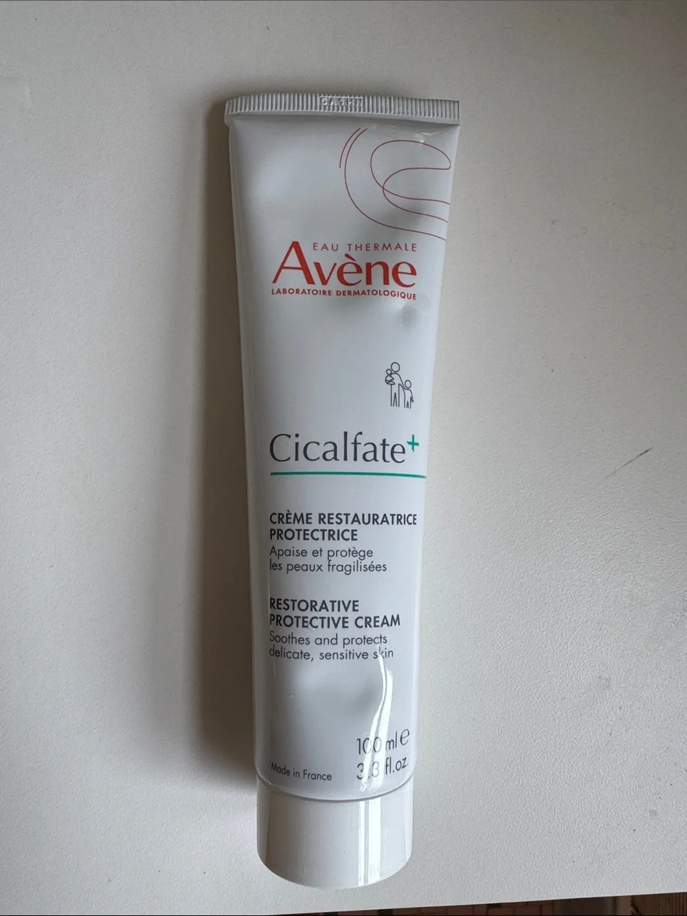 Avène Cicalfate+ Restorative Protective Cream - White with Teal Accent